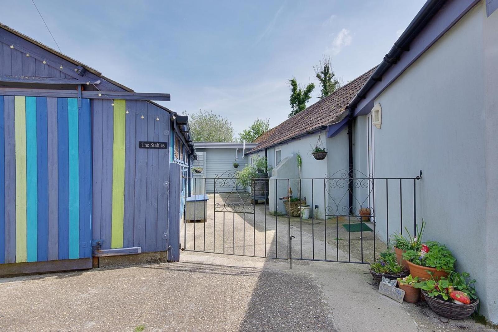 Hilltop Farm Sturminster Newton Exterior photo